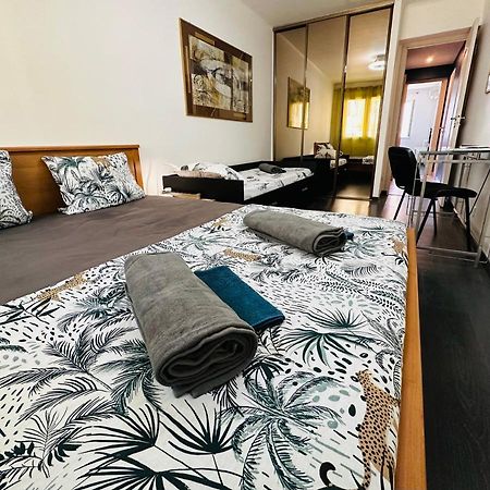 The Nice - 3 Rooms, 3Air Cond, 3Tv, 3Fans, 2 Wc, Wifi Everywhere 5Min Aeroport, Train, Beach, 1Min Tram, 15 Min Centre, Port, Parking Possible Exterior foto