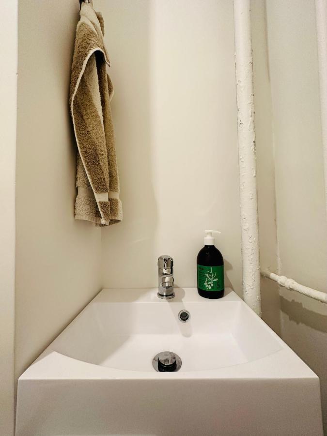 The Nice - 3 Rooms, 3Air Cond, 3Tv, 3Fans, 2 Wc, Wifi Everywhere 5Min Aeroport, Train, Beach, 1Min Tram, 15 Min Centre, Port, Parking Possible Exterior foto